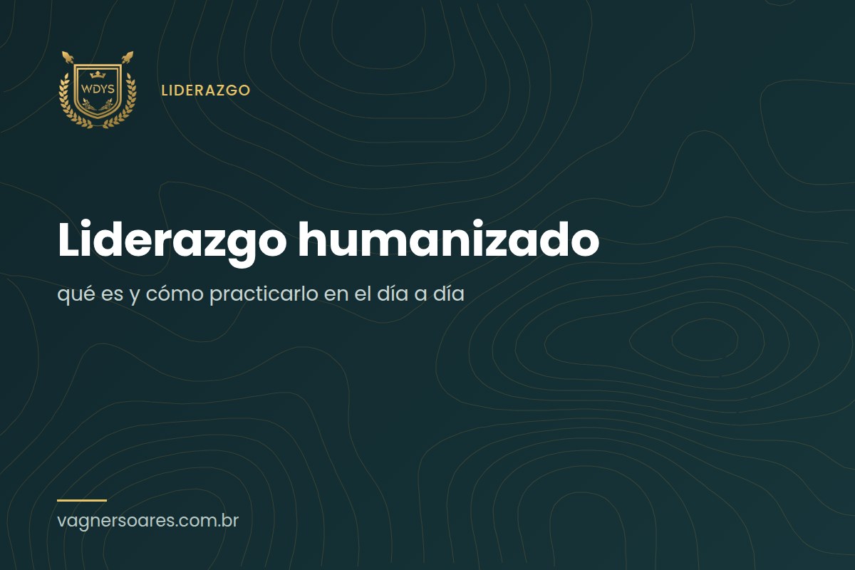 Un gerente escucha con atención a una colaboradora en una sala de reuniones, con tazas de café y un celular boca abajo sobre la mesa