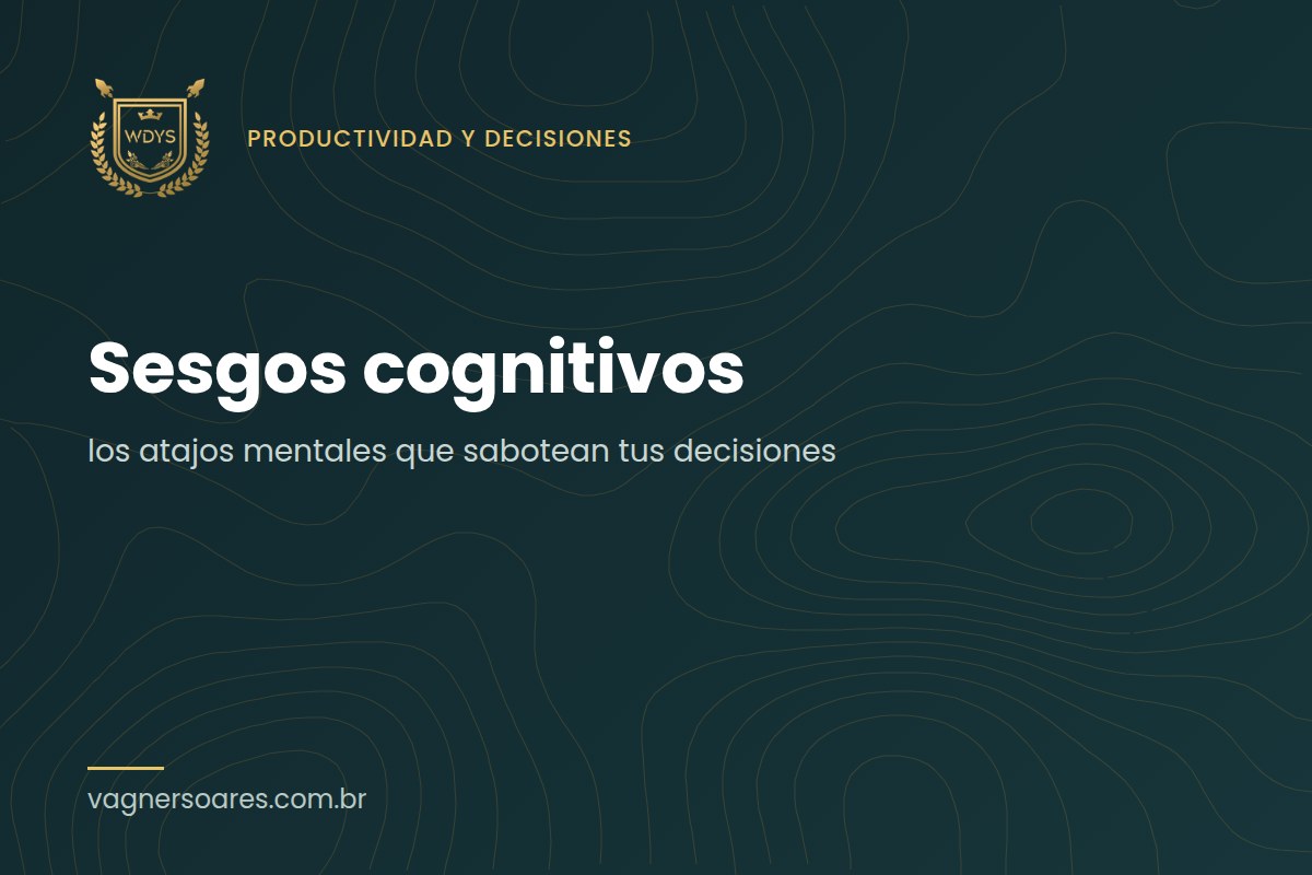 Un ejecutivo escucha con atención a una colega que gesticula en una mesa de trabajo